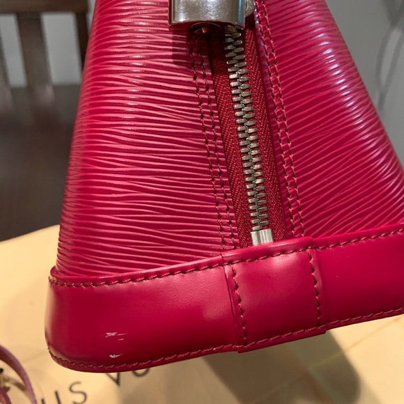 -SOLD-Louis Vuitton Epi Alma - Picture 4 of 13